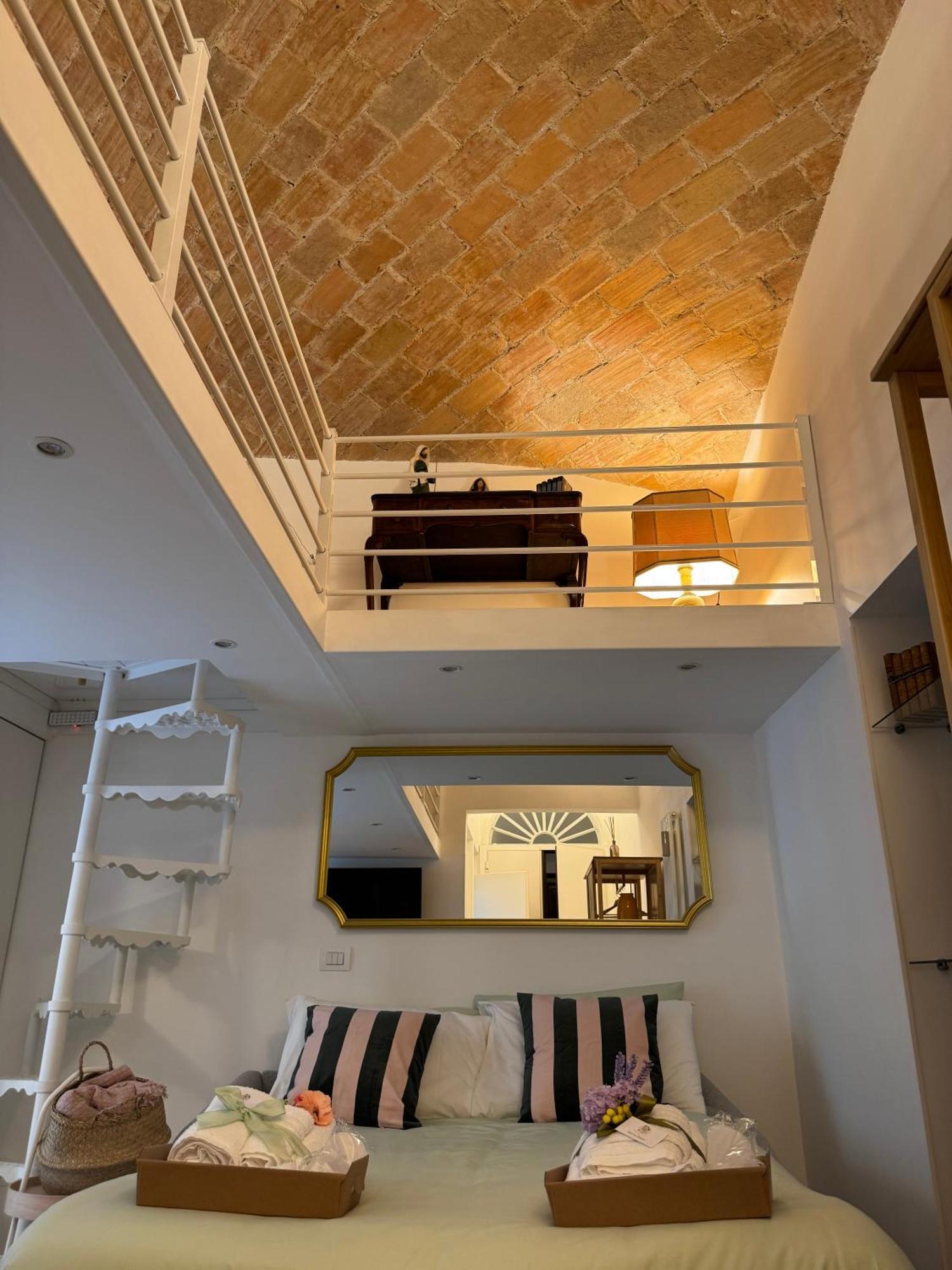 Hestya Domus